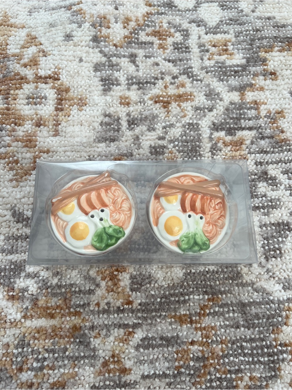 Ceramic Ramen Bowl Salt & Pepper Shakers - Peach